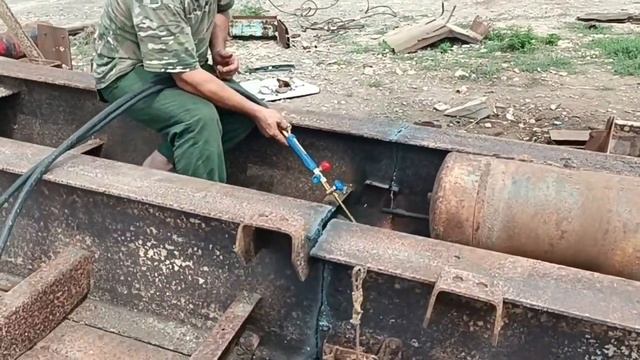 Резка прицепа от Фуры смотреть онлайн