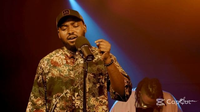 EZE EBUBE LIVE ACOUSTIC VERSION BY NEON ADEJO LIVE ON MAC ROC SESSIONS смотреть онлайн