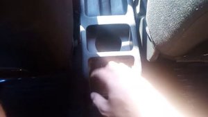 Как подтянуть ручник Skoda Fabia 1 combi универсал 1.4. Рубрика помоги другому.