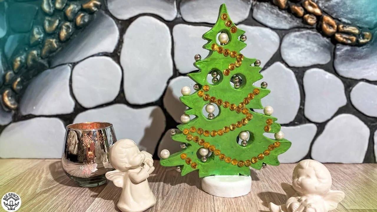 ГОТОВИМСЯ К Новому Году! ЁЛКА своими руками из ГИПСА | Поделки | Crafts made of plaster смотреть онлайн