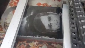 Работа гравировального станка по камню ГК Брюллов