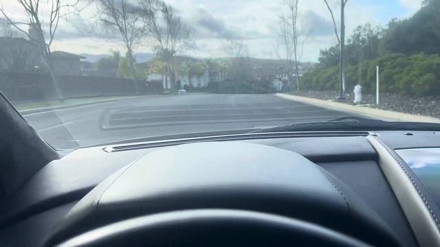 2009 Aston Martin Vantage V8 driving - window open & closed смотреть онлайн