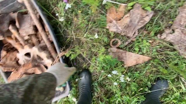 СТАРОЕ НА НОВОМ. МЕТАЛЛОКОП В БЫВШЕЙ ДЕРЕВНЕ.