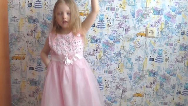 Мой первый клип. Дубль 2. Детская песенка. Я маленькая модница, я папина беда.