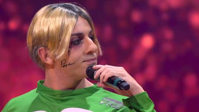 Honolulu - Cicchella nei panni di Achille Lauro смотреть онлайн