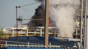 пожар на заводе в городе Кириши