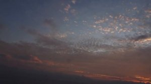 Lockdown Cloud from my window ( nuage au confinement depuis ma fenêtre)