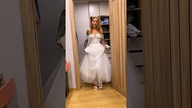 Купили СВАДЕБНОЕ ПЛАТЬЕ Примерка дома♥️