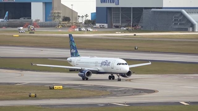 Crazy FedEx Go Late Around Locks Breaks On 2nd Landing Spotting TPA смотреть онлайн