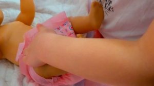 КУКЛА БЕБИ БОН КУПАЕМ, КОРМИМ И УКЛАДЫВАЕМ СПАТЬ Видео для девочек