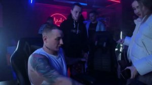 МАЛЫШЕЧКА ЗАВОЗИТ НА СТРИМЕ ЭДВАРДА БИЛА С КОРНЕЕМ ТАРАСОВЫМ | ЗАСОСАЛА В ЗАСОС ПРЯМО НА СТРИМЕ