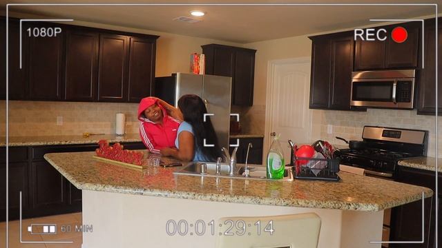 HIDDEN CAMERA PRANK ON MY FIANCE (SHE PUT IT IN) смотреть онлайн