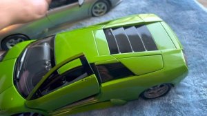 1/18 die cast Comparison of maisto vs autoart Lamborghini murcielago