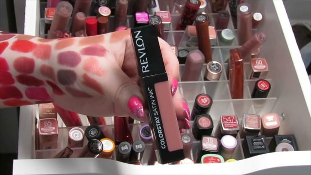 Lipstick Collection & Declutter | With Swatches смотреть онлайн