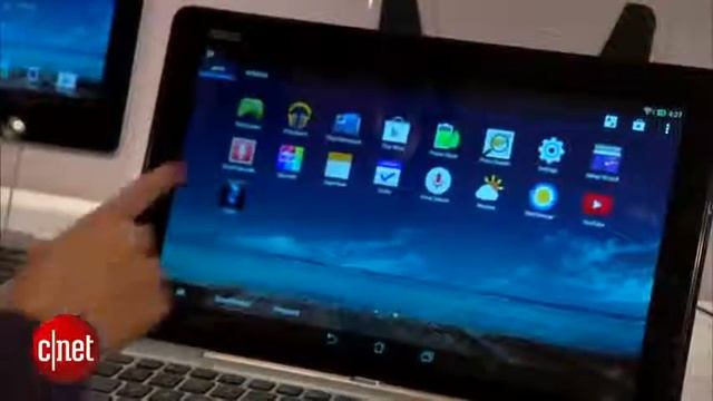 technology2014 Asus Transformer Book Duet TD300 tablet laptop hybrid runs Windows 8 1 and Android смотреть онлайн