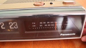Vintage Panasonic RC 6040 flip alarm clock and AM FM radio  - working - demo