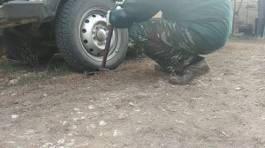 чем поднять машину за колесо ответ на вопрос
