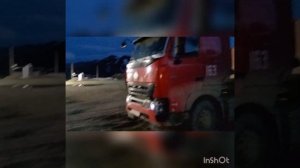 Howo A7. Хово А7. Доехал до заправки.