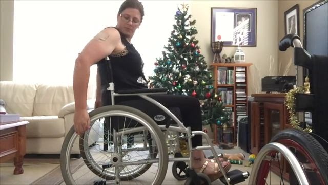 Wheelchair 101- Centre of Gravity = Effective Pushing смотреть онлайн