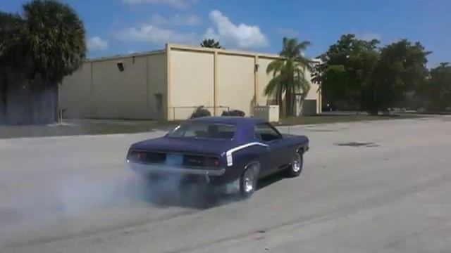 HEMI CUDA 426 HEMI BURNOUT FAST BARRACUDA смотреть онлайн