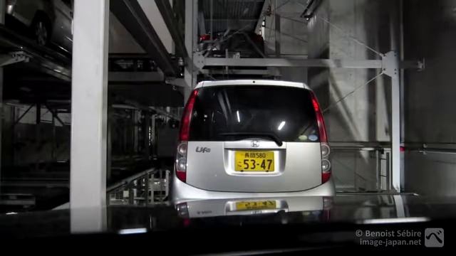 Автоматическая многоярусная парковка - взгляд изнутри смотреть онлайн