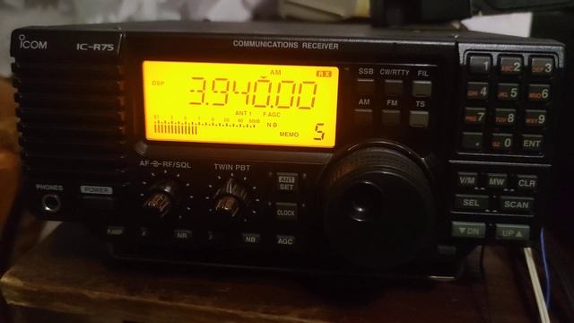 Бухта свободных волн на Icom-R75 смотреть онлайн