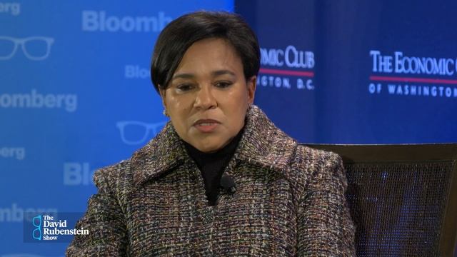 Walgreens CEO: Ridiculous There Aren't More Black Women Fortune 500 CEOs смотреть онлайн