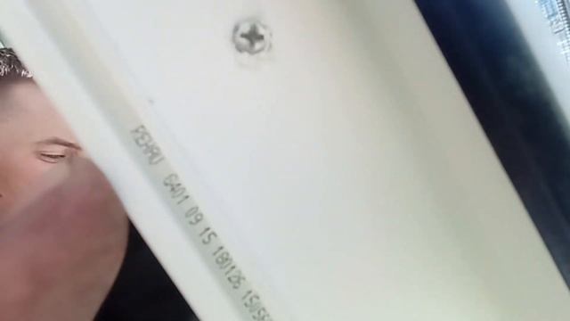 Как мы ставим москитные сетки... #секретыоконщика смотреть онлайн