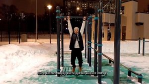 Выполняю норматив ГТО по подтягиваниям