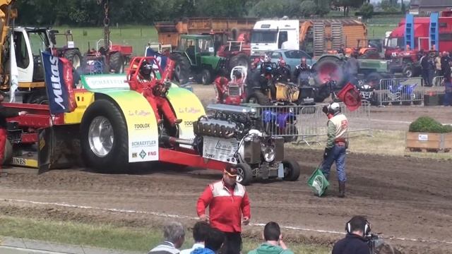 Rolls Royce Griffon Power @ Tractor Pulling Powerweekend Made 2013 смотреть онлайн