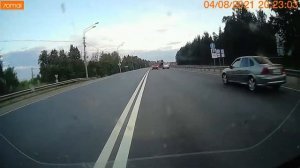 kawasaki gtr1400 объезд пробок. берегите себя друзья, соблюдайте ПДД