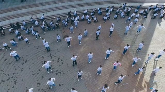 Флешмоб «Быть» во время церемонии открытия I Всероссийского слёта Детских общественных советов смотреть онлайн