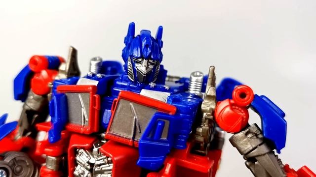 Dark Of The Moon Optimus Prime Transformers Movie 3 Studio Series OP SS44 Truck Robot Toys