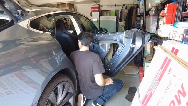 2023 DIY: How to Replace the Window Regulator on a Tesla S смотреть онлайн
