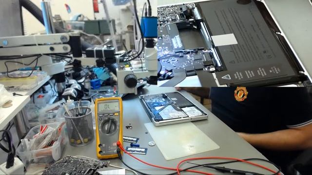 MacBook Pro 13 2012 820 3115 No Power Non si Accende Danno da Liquido Parte 1 смотреть онлайн