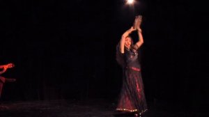 Learn how-to: Baile Puro de Mujer - Original Feminine Flamenco, with a tambourine, by Puela Lunaris