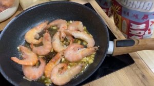 Жарим королевские КРЕВЕТКИ  по рецепту от Андрюшки!
