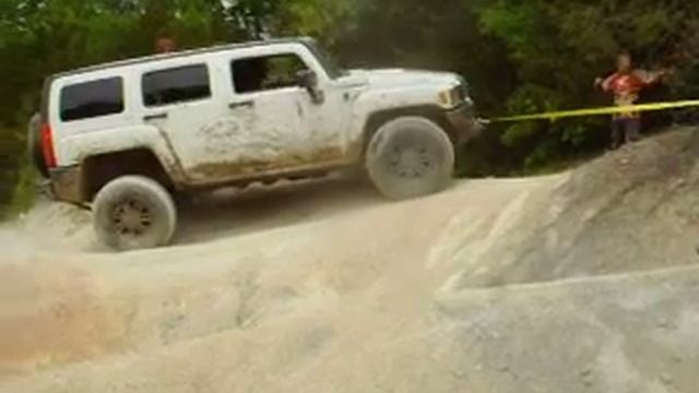 hummer h3 put on it wheels! смотреть онлайн