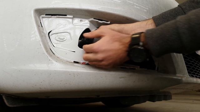 How to replace fog light Seat Leon 1P1 / Inlocuire proiector ceata Seat Leon смотреть онлайн