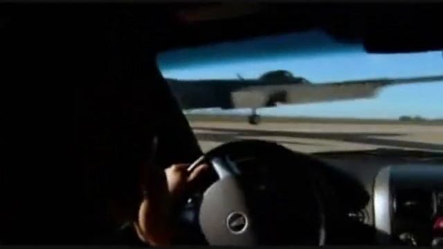 Top Gear's James May chasing a U2 spy plane in a HSV GTO / Monaro / VXR смотреть онлайн