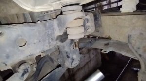 Замена подушек кузова Toyota Land Cruiser Prado 150 в жанре "ЖЕСТЬ НА СТО"