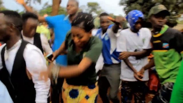 GRAND MUSIC WAKI PARFOM N1 kiboko Yao Kwenye Sherehe Ya EYOOO GIZZY смотреть онлайн