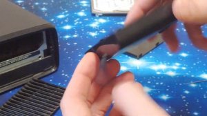 КЕЙС HDD XBOX360 FREEBOOT ➤ Как правильно закрепить вытягивающий язычок и установка.