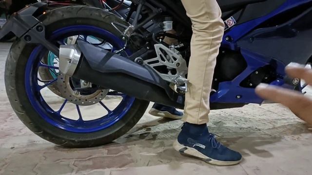 YAMAHA MT15V2 SEAT HEIGHT COMPARISON YAMAHA R15V4😱 || MT 15 V2 AND R15 V4 SEAT HEIGHT TEST 😱 SHOCKE смотреть онлайн