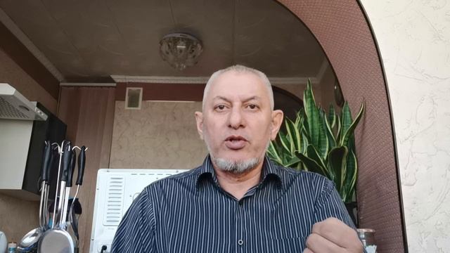 Дармовозы.