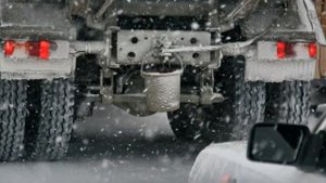 Зачем на фаркоп автомобиля вешают ведёрко? Секрет ведра раскрыт!