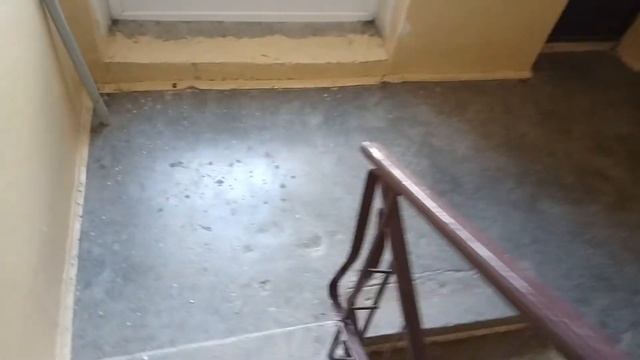 Лифт МЛЗ с очень резким приводом дверей смотреть онлайн