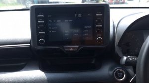 Обзор Toyota Yaris 2020 и сравнение с Toyota Vitz.