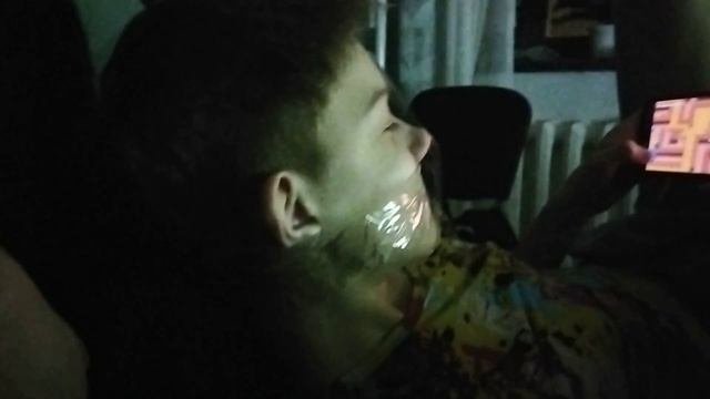 андрея связали))