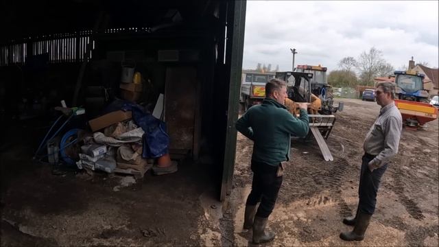 21/03/24 Getting ready for Eddie. Its fertiliser time! смотреть онлайн